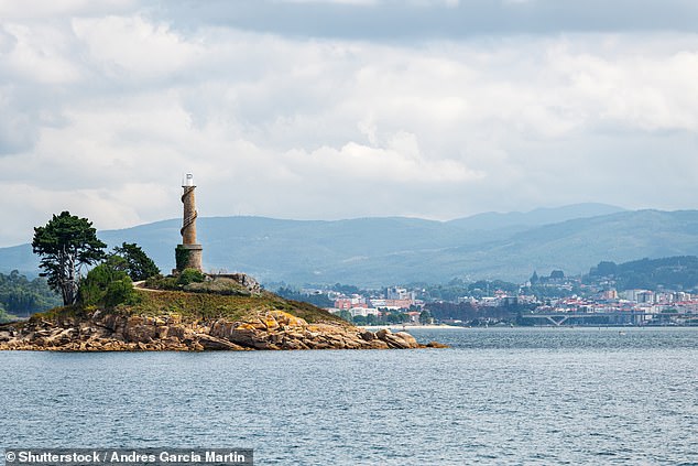 Just three miles from the coast is Tambo, which was recently under the jurisdiction of the local army but is now open to visitors.